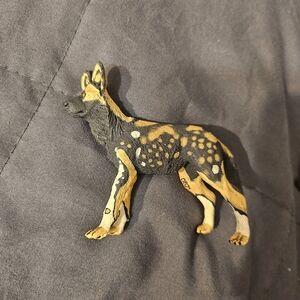 Safari Ltd African Wild Dog Figure Black Brown Wildlife Animal Figurine 3"